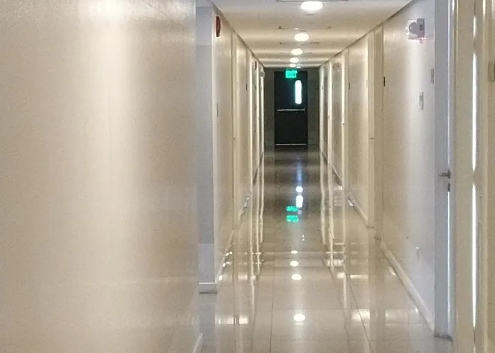 Azure Near Ninoy Aquino International Airport Guest house *